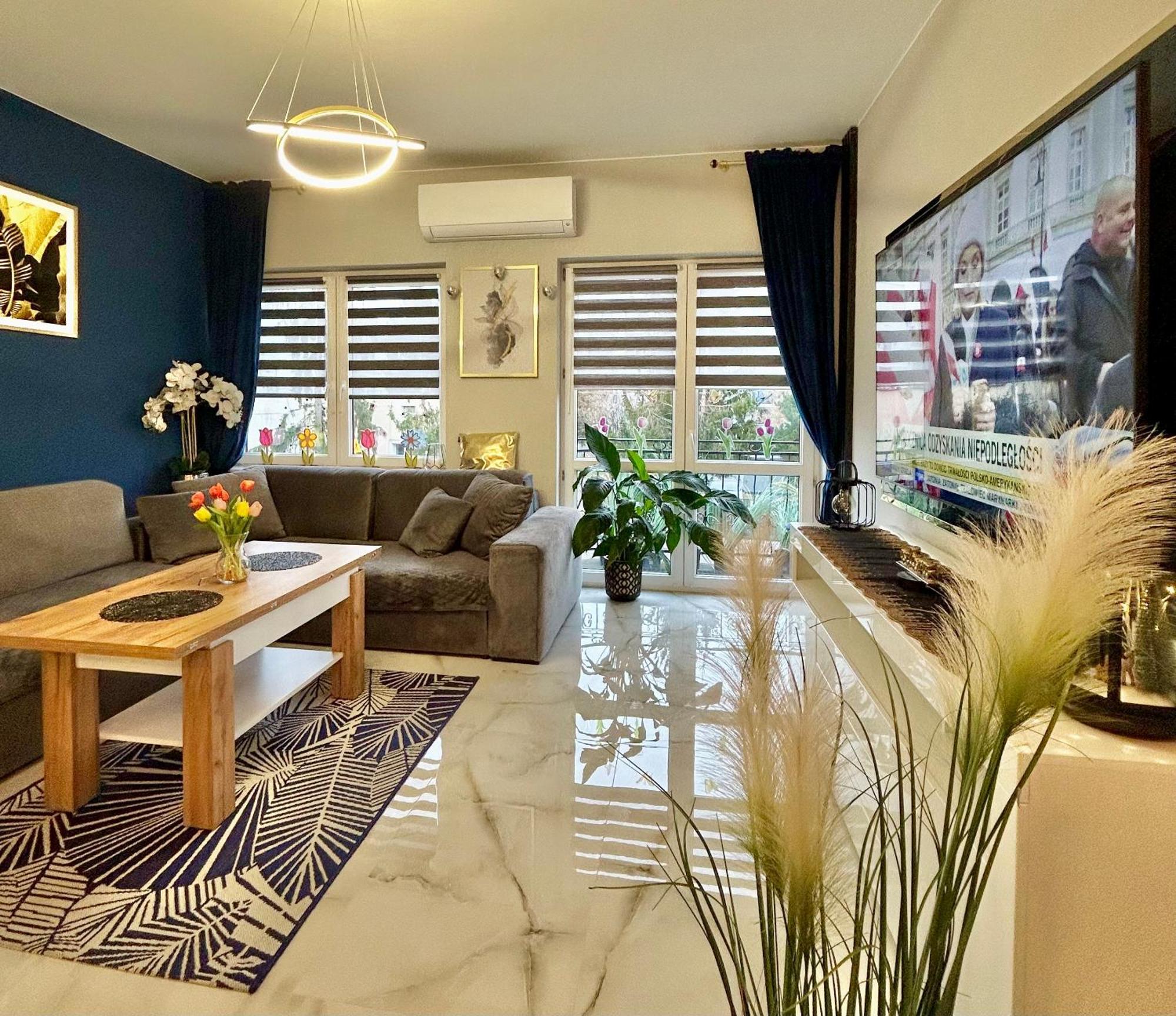 Golden Luxury Nowy Dwor Mazowiecki